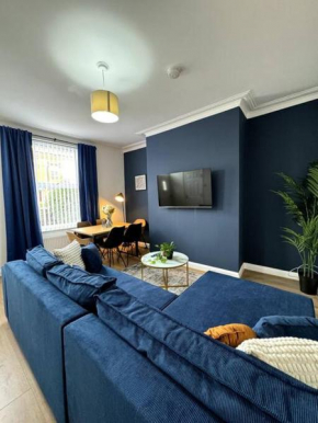 Modern 5-Bed Home Near Leeds City Centre